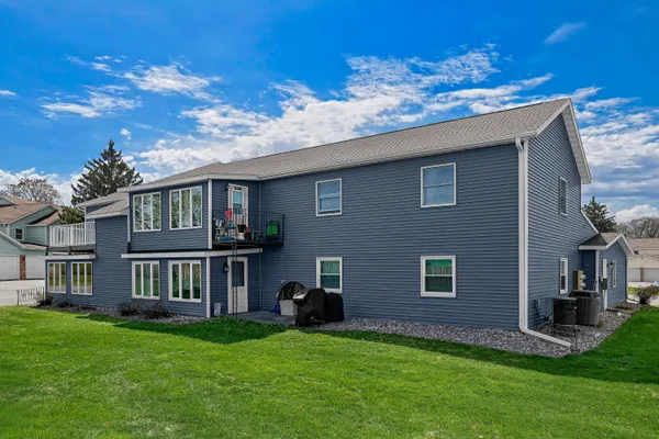 $199,900 | 3544 East Avenue South, Unit D, La Crosse, WI 54601