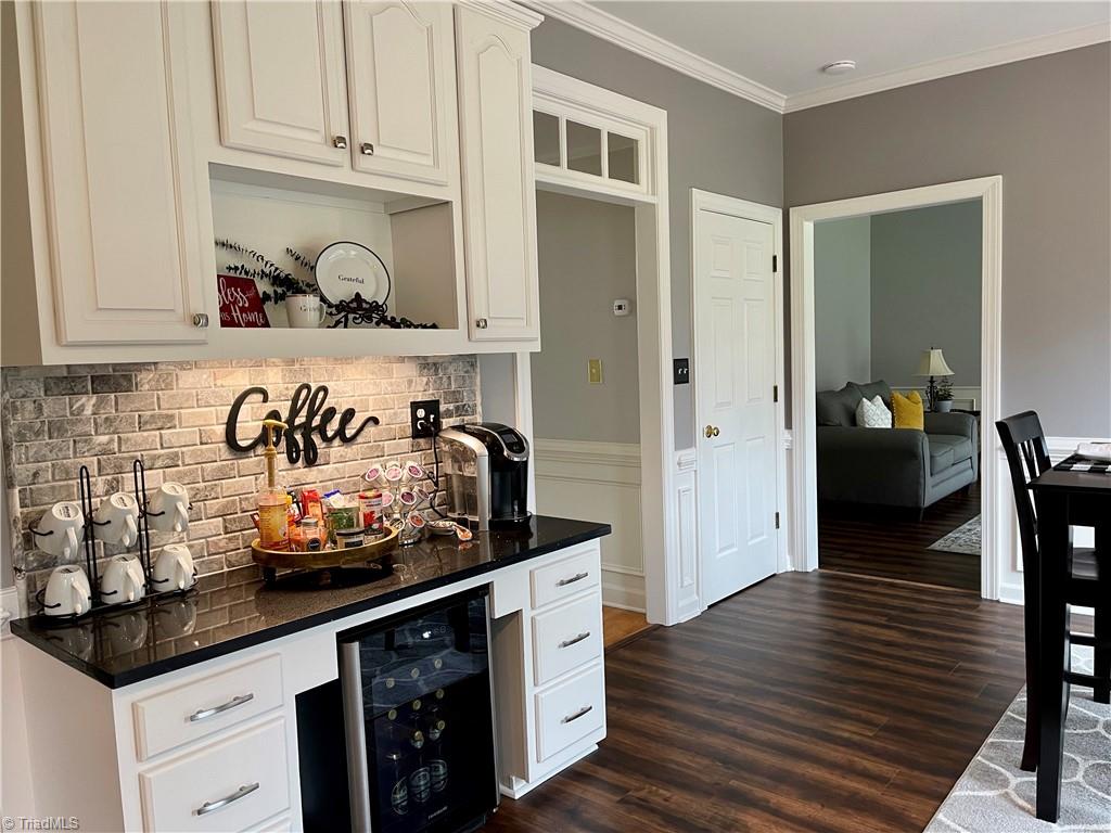 3248 Grandview Club Road Pfafftown, NC 27040 - Photo 9 of 49 Gallery Image 9
