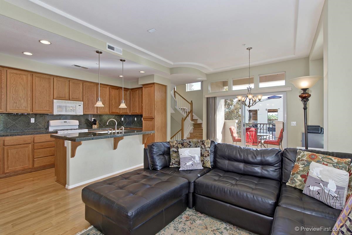 2187 Historic Decatur Road, Unit 44 San Diego, CA 92106 - Photo 5 of 25
