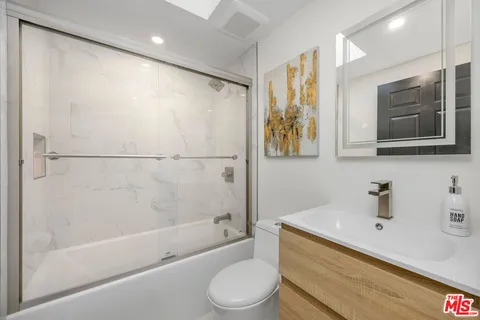 $1,379,000 | Undisclosed Address, Los Angeles, CA 90049