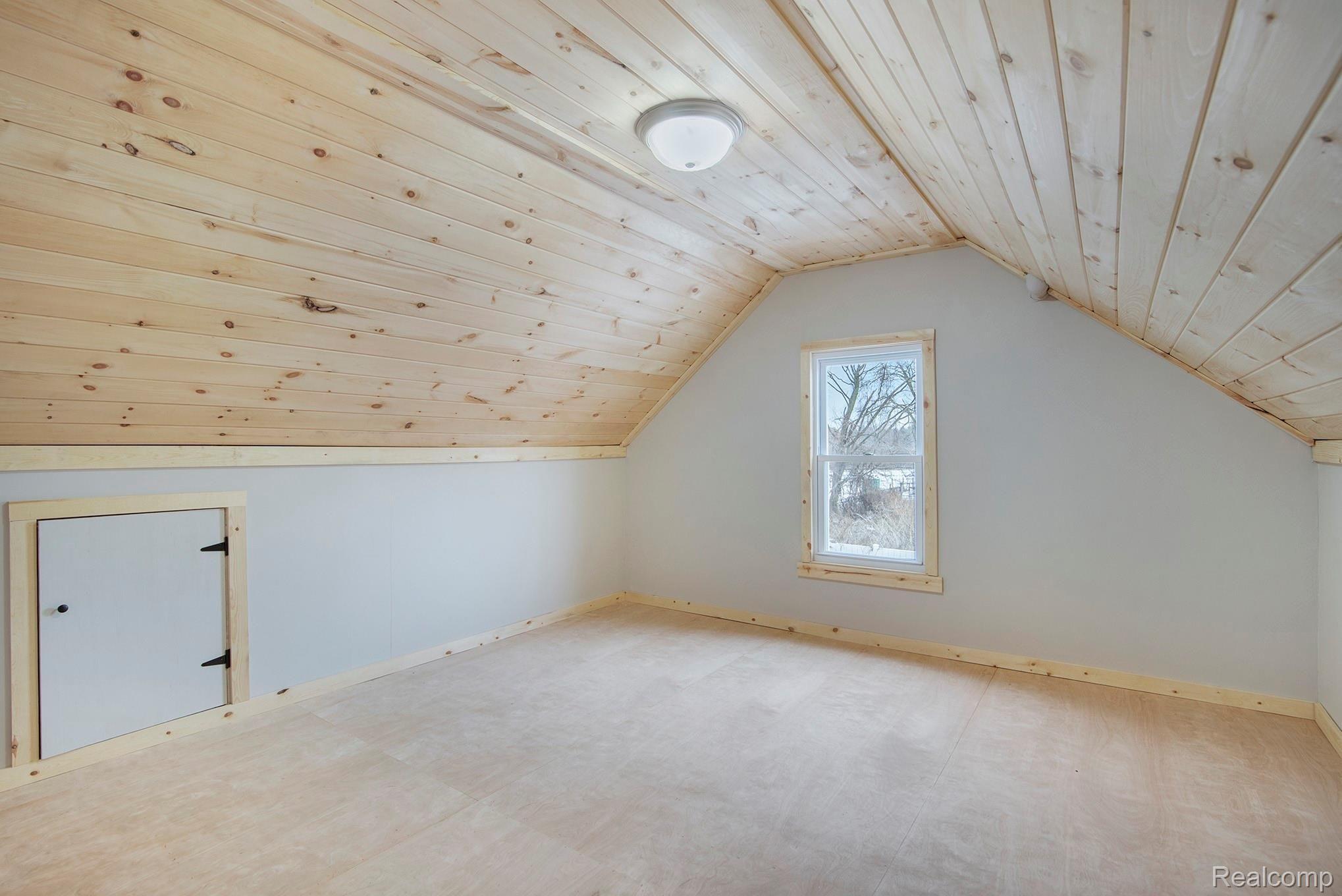 2018 North Seymour Road Flushing, MI 48433 - Photo 21 of 31 DSC_5999.jpg
