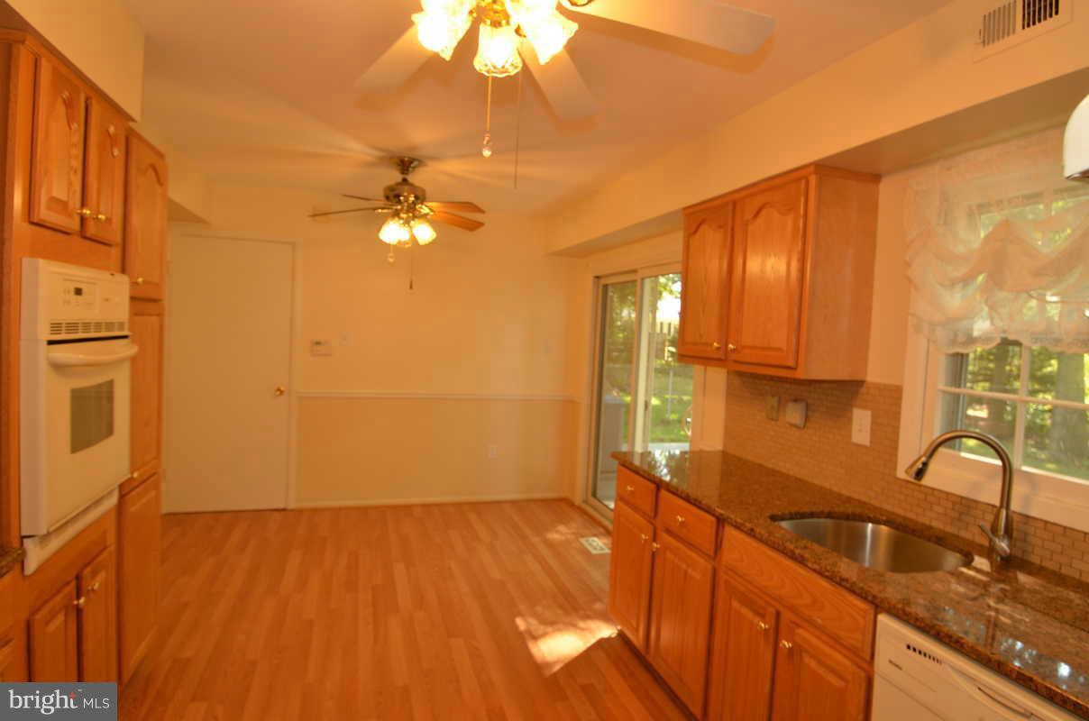 1711 Tarleton Way Crofton, MD 21114 - Photo 5 of 28 Kitchen