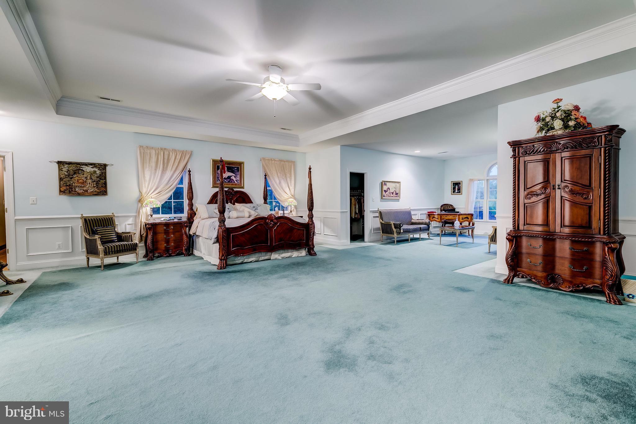 1128 Western Run Road Cockeysville, MD 21030 - Photo 12 of 30 a bed room with furniture and gym equipment