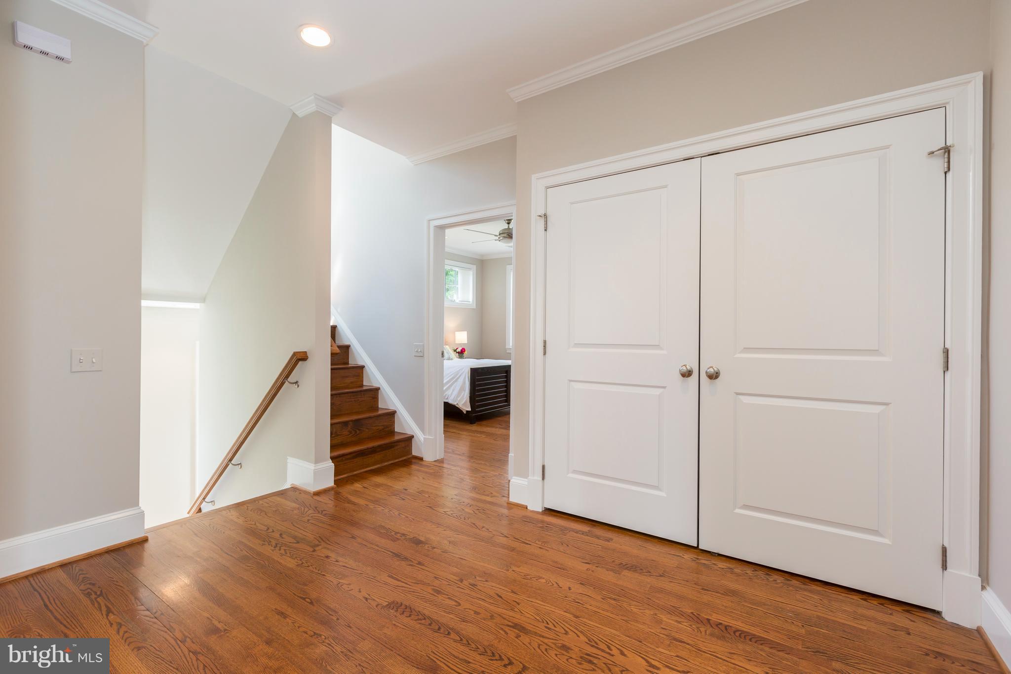 4613 Sleaford Road Bethesda, MD 20814 - Photo 18 of 29 2nd floor landing with laundry facilities