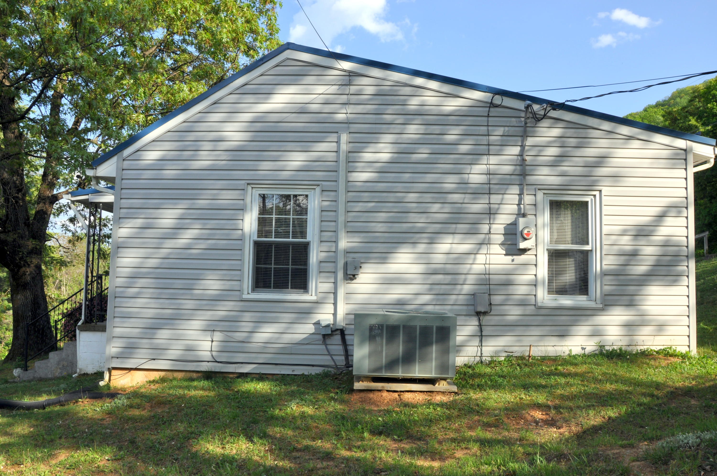 3065 Mowles Road Salem, VA 24153 - Photo 21 of 75 SIDE OF HOME
