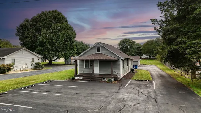 a house view with a garden space