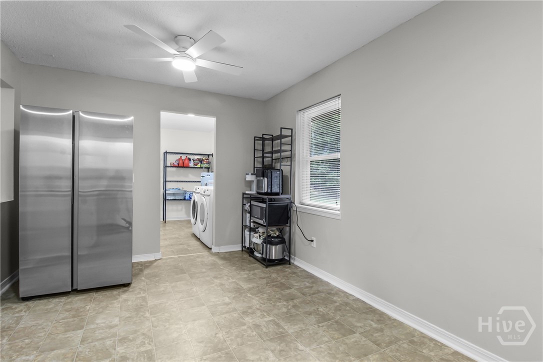 979 B Pineland Avenue Hinesville, GA 31313 - Photo 31 of 41 Kitchen