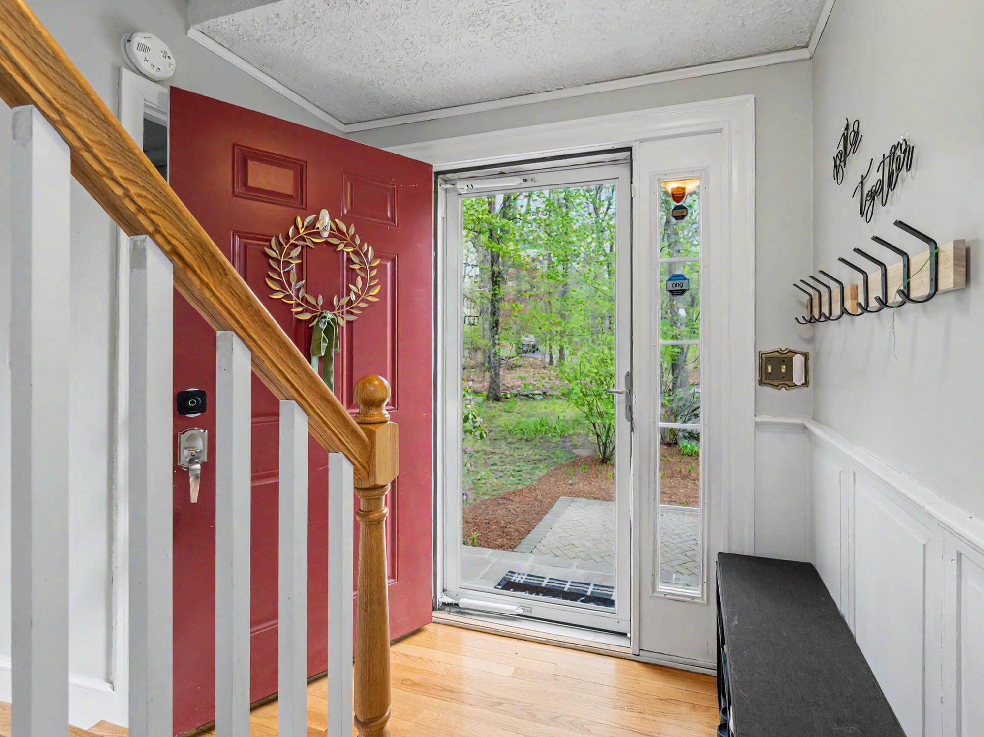 29 Old Sawmill Road Bedford, NH 03110 - Photo 3 of 46