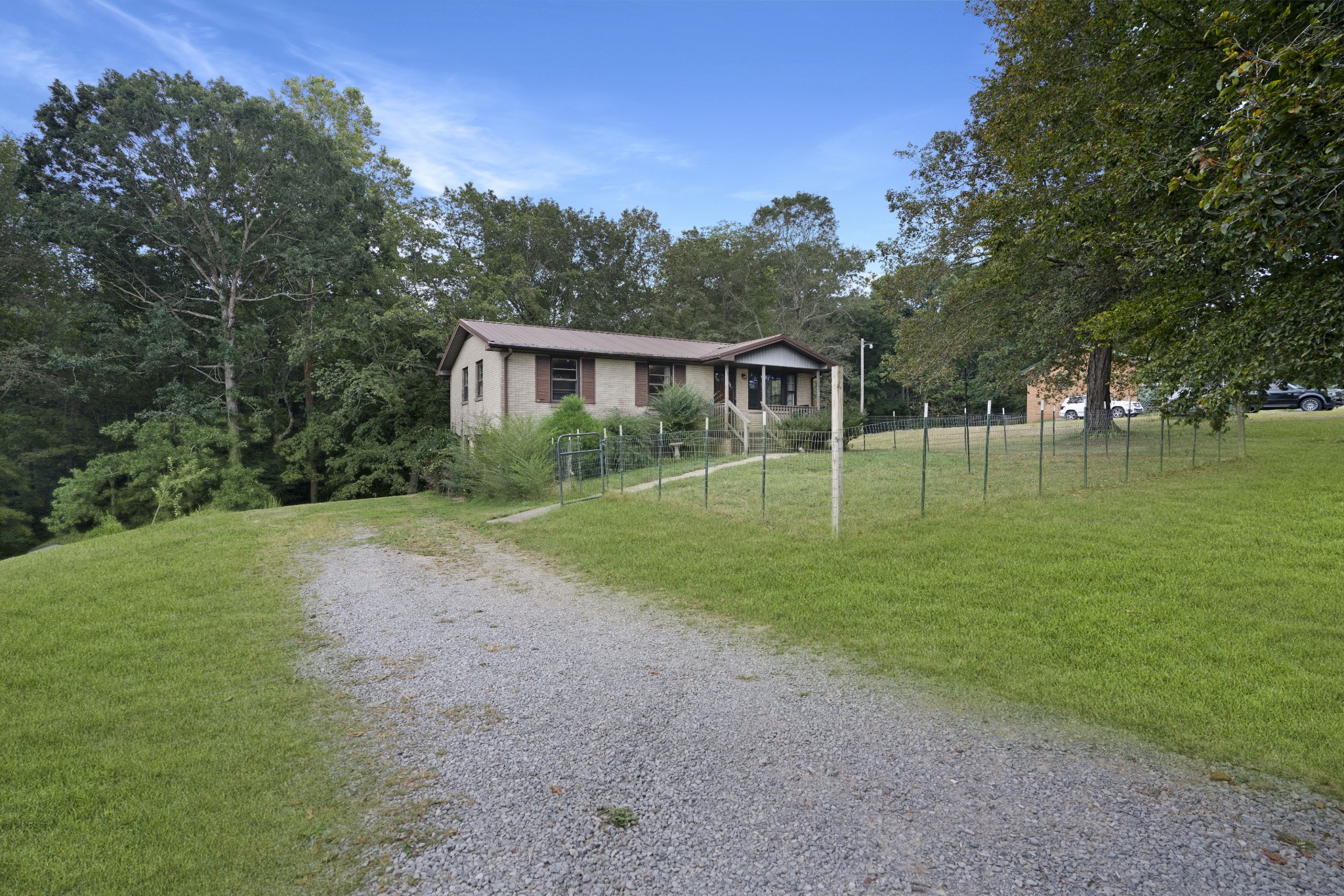 3140 North Hinton Road Clarksville, TN 37043 - Photo 3 of 30 Gallery Image 3