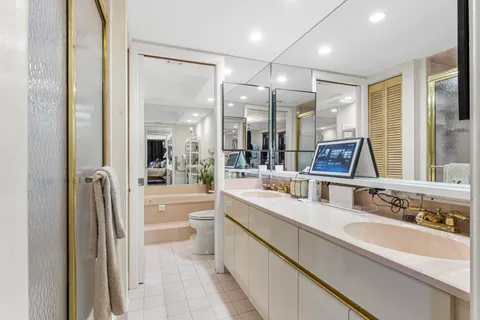 $1,500,000 | 1167 Hillsboro Mile, Unit 709, Pompano Beach, FL 33062