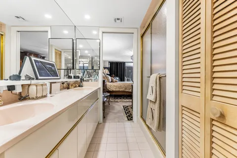 $1,500,000 | 1167 Hillsboro Mile, Unit 709, Pompano Beach, FL 33062