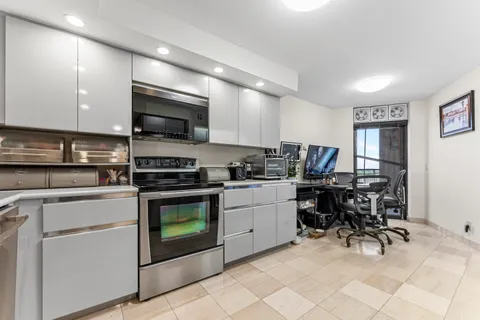 $1,500,000 | 1167 Hillsboro Mile, Unit 709, Pompano Beach, FL 33062