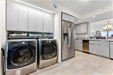 $1,500,000 | 1167 Hillsboro Mile, Unit 709, Pompano Beach, FL 33062