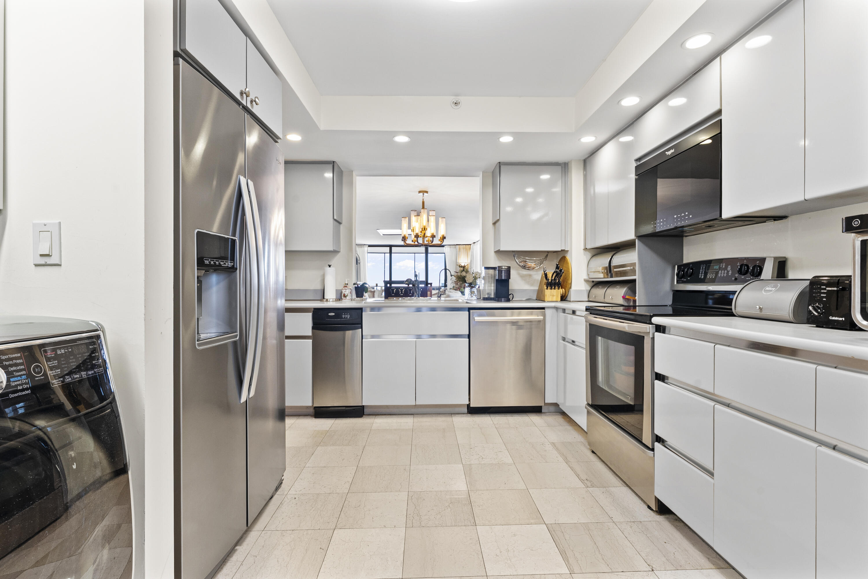 1167 Hillsboro Mile, Unit 709 Pompano Beach, FL 33062 - Photo 29 of 59 DSC03078