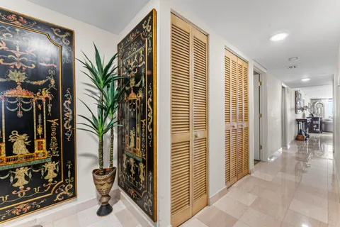 $1,500,000 | 1167 Hillsboro Mile, Unit 709, Pompano Beach, FL 33062