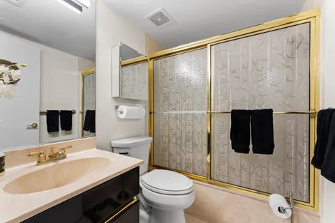 $1,500,000 | 1167 Hillsboro Mile, Unit 709, Pompano Beach, FL 33062