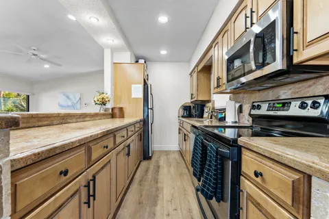 $1,500,000 | 1167 Hillsboro Mile, Unit 709, Pompano Beach, FL 33062