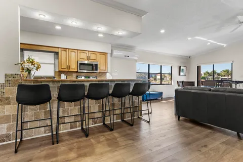 $1,500,000 | 1167 Hillsboro Mile, Unit 709, Pompano Beach, FL 33062