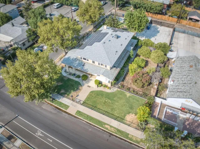 $915,000 | 807 North Van Ness Avenue, Fresno, CA 93728