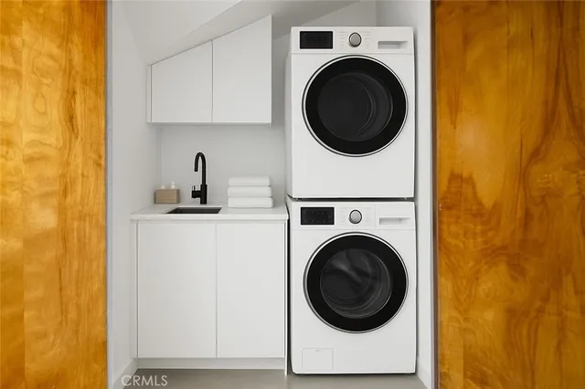 $2,299,999 | 5360 East El Jardin Street, Long Beach, CA 90815