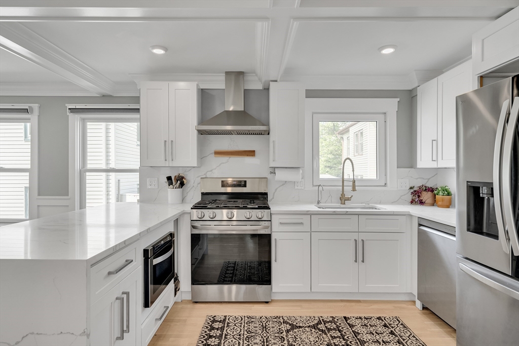 27 Central Road, Unit 1 Somerville, MA 02143 - Photo 5 of 20 Gallery Image 5