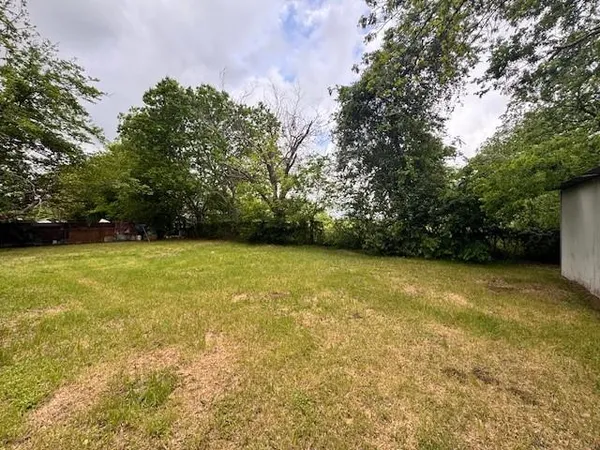 $1,300 | 512 South Colorado Street, Whitney, TX 76692