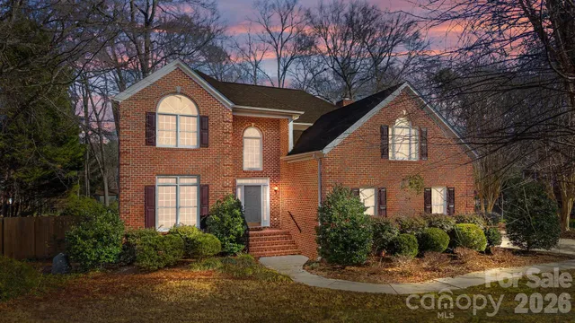 $575,000 | 1548 Summit View Drive, Rock Hill, SC 29732