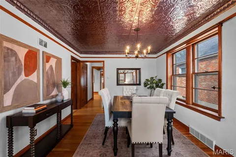 $350,000 | 5821 Oleatha Avenue, St. Louis, MO 63139