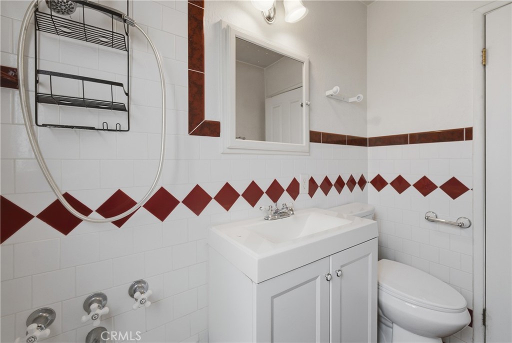 2412 West Tichenor Street Compton, CA 90220 - Photo 24 of 30