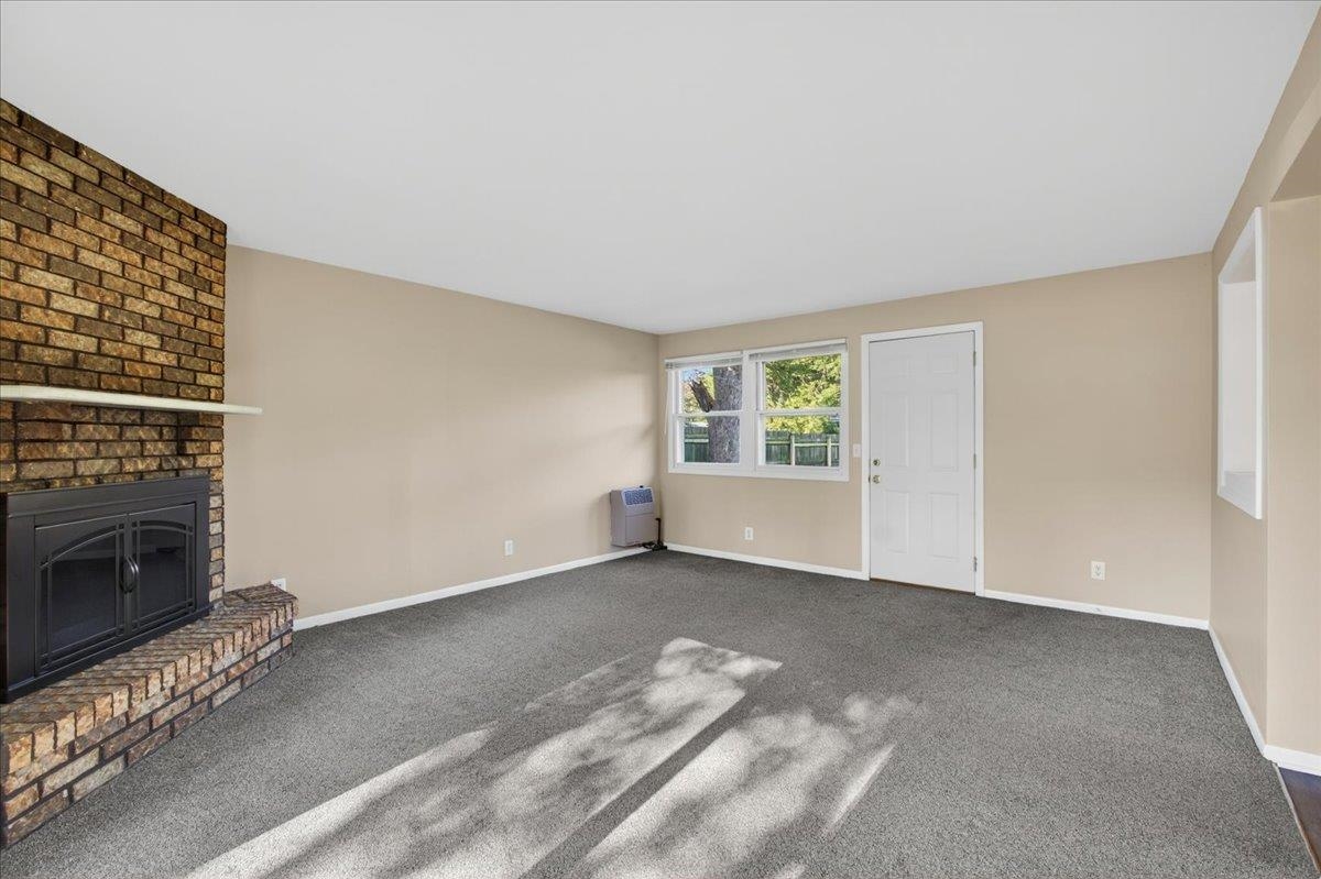 3735 Highcrest Road Rockford, IL 61107 - Photo 17 of 31