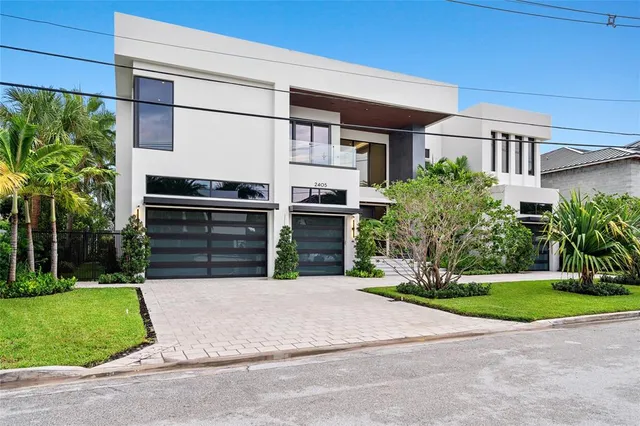 a front view of house with yard