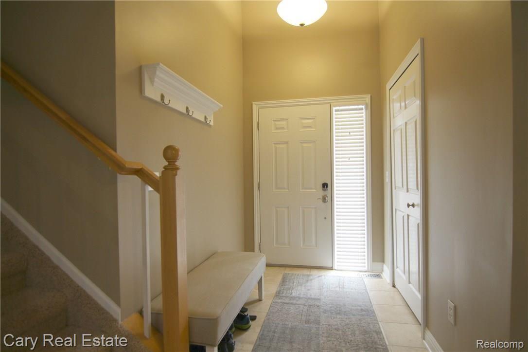 337 Timber Ridge Drive Highland, MI 48357 - Photo 3 of 30 Timber Ridge Dr Foyer.jpg