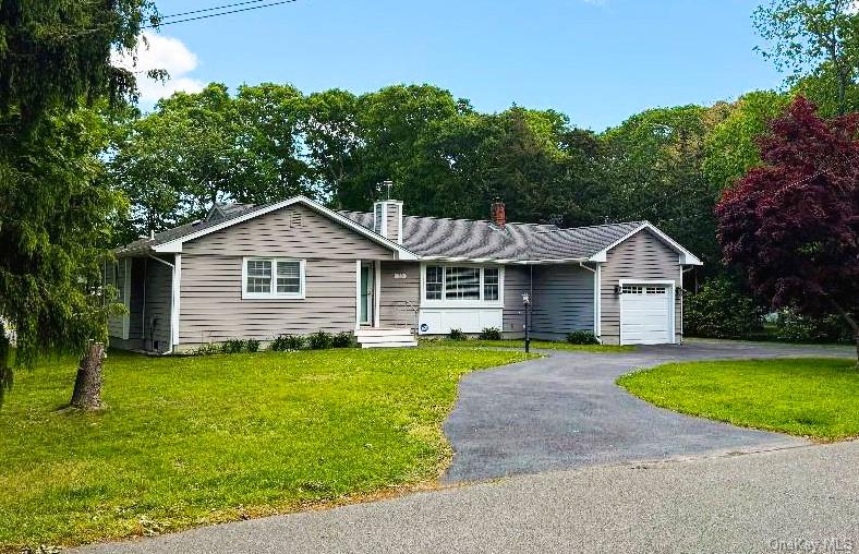 36 Matthews Drive Remsenburg, NY 11960 - Photo 2 of 21
