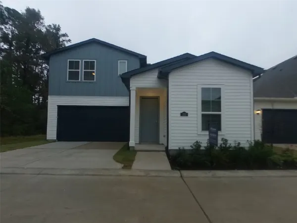 $2,489 | 9835 Willow Creek, Unit 310, Tomball, TX 77375
