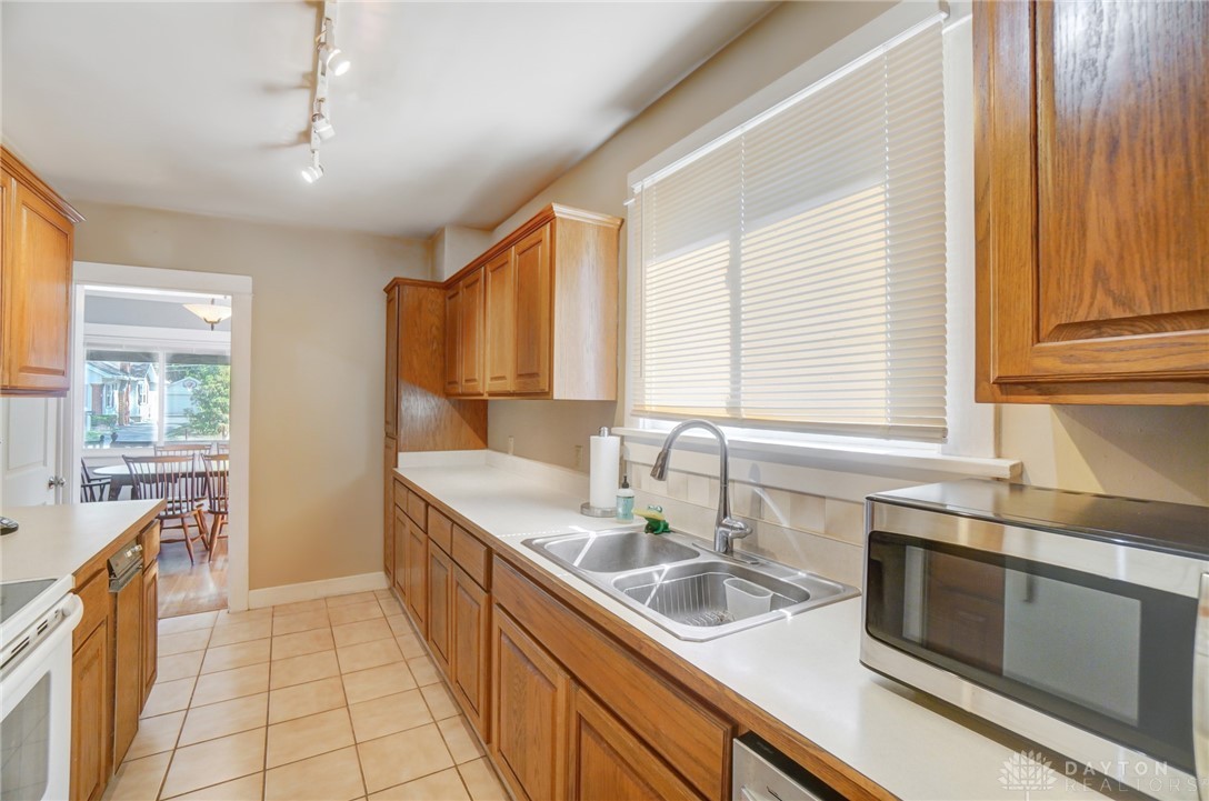 2215 Shroyer Road Oakwood, OH 45419 - Photo 18 of 44