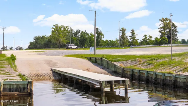 $314,900 | 3123 Breezy Bay Court, Southport, FL 32409