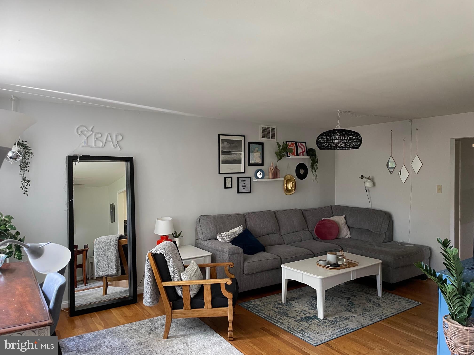 4106 18th Road North, Unit 1 Arlington, VA 22207 - Photo 2 of 11