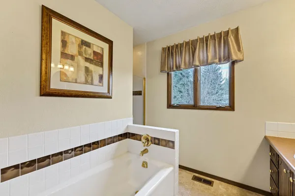 $899,000 | 23626 North Perry Road, Colbert, WA 99005