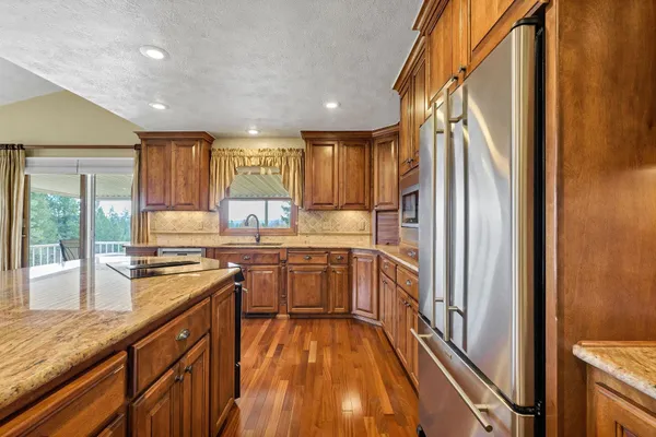 $899,000 | 23626 North Perry Road, Colbert, WA 99005