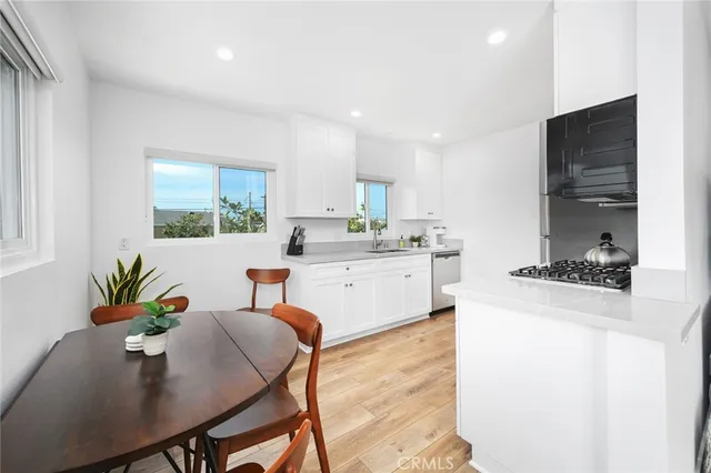 $3,150,000 | 205 42nd Street, Newport Beach, CA 92663