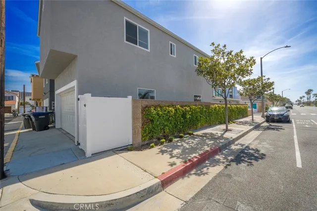 $3,150,000 | 205 42nd Street, Newport Beach, CA 92663
