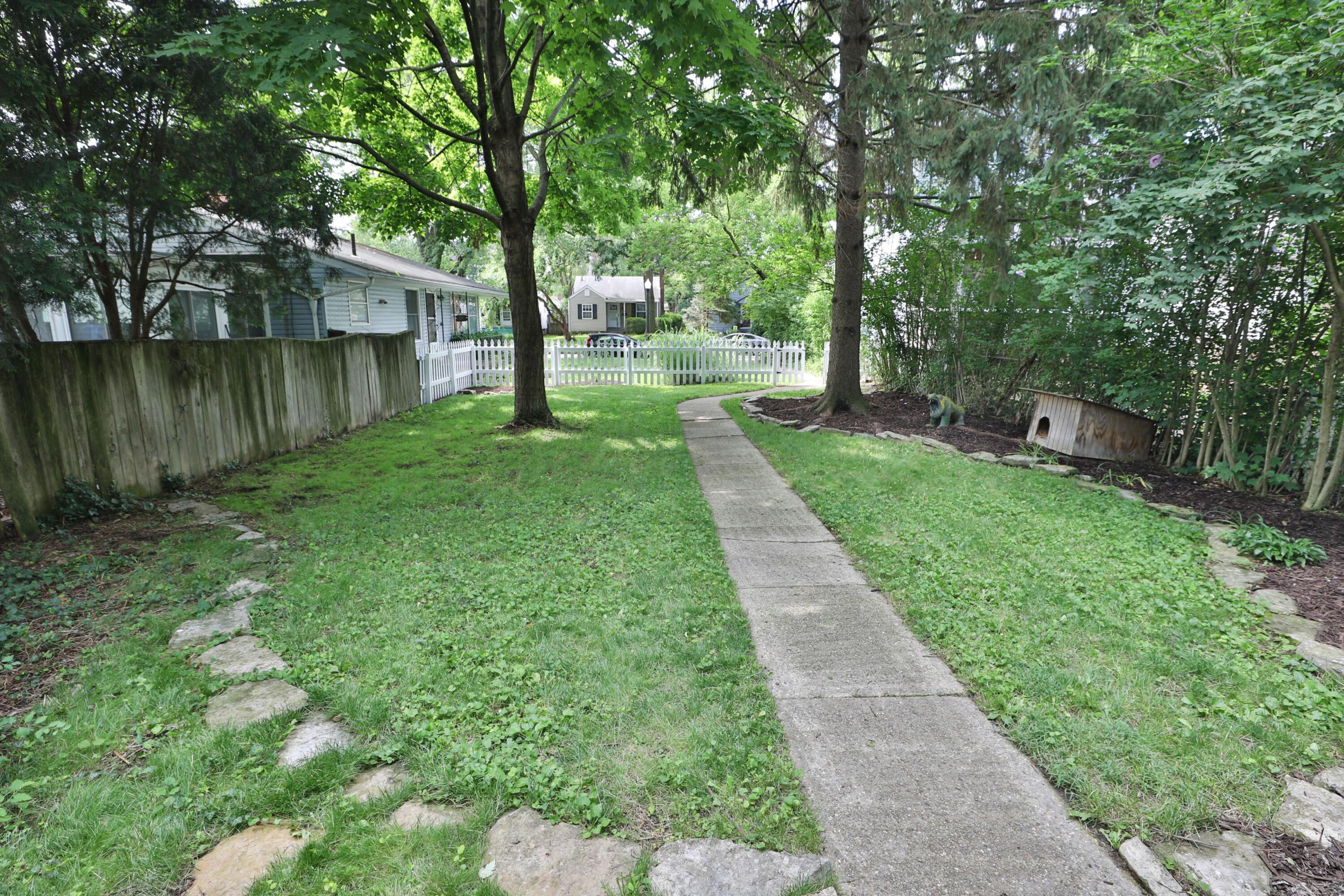 588 Midgard Road Columbus, OH 43202 - Photo 9 of 40 588-MidgardRd-38