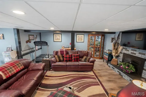 $299,000 | 212 North Deneen Street, Staunton, IL 62088