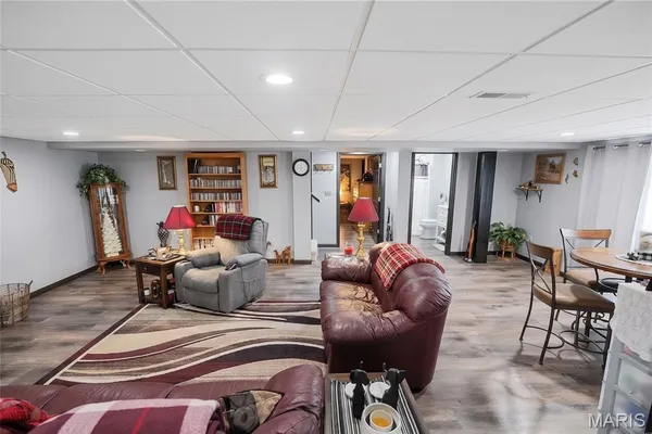 $299,000 | 212 North Deneen Street, Staunton, IL 62088