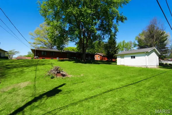 $299,000 | 212 North Deneen Street, Staunton, IL 62088