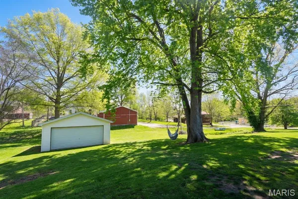 $299,000 | 212 North Deneen Street, Staunton, IL 62088
