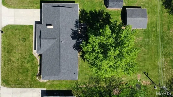 $299,000 | 212 North Deneen Street, Staunton, IL 62088
