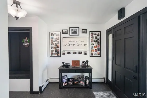 $299,000 | 212 North Deneen Street, Staunton, IL 62088