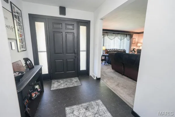 $299,000 | 212 North Deneen Street, Staunton, IL 62088