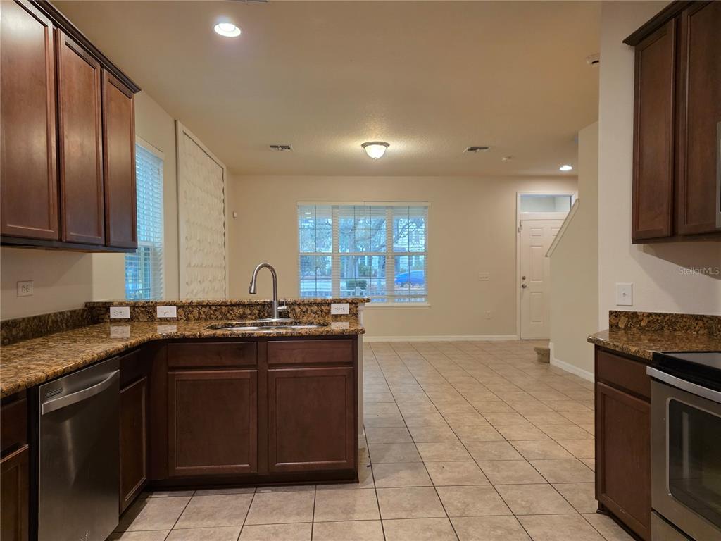 10710 Reams Road Windermere, FL 34786 - Photo 8 of 34